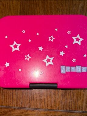 Yumbox Pink Star Snack Box with 'Yumbox' Accent